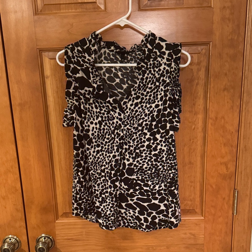 Who What Wear Black and White Patterned Blouse